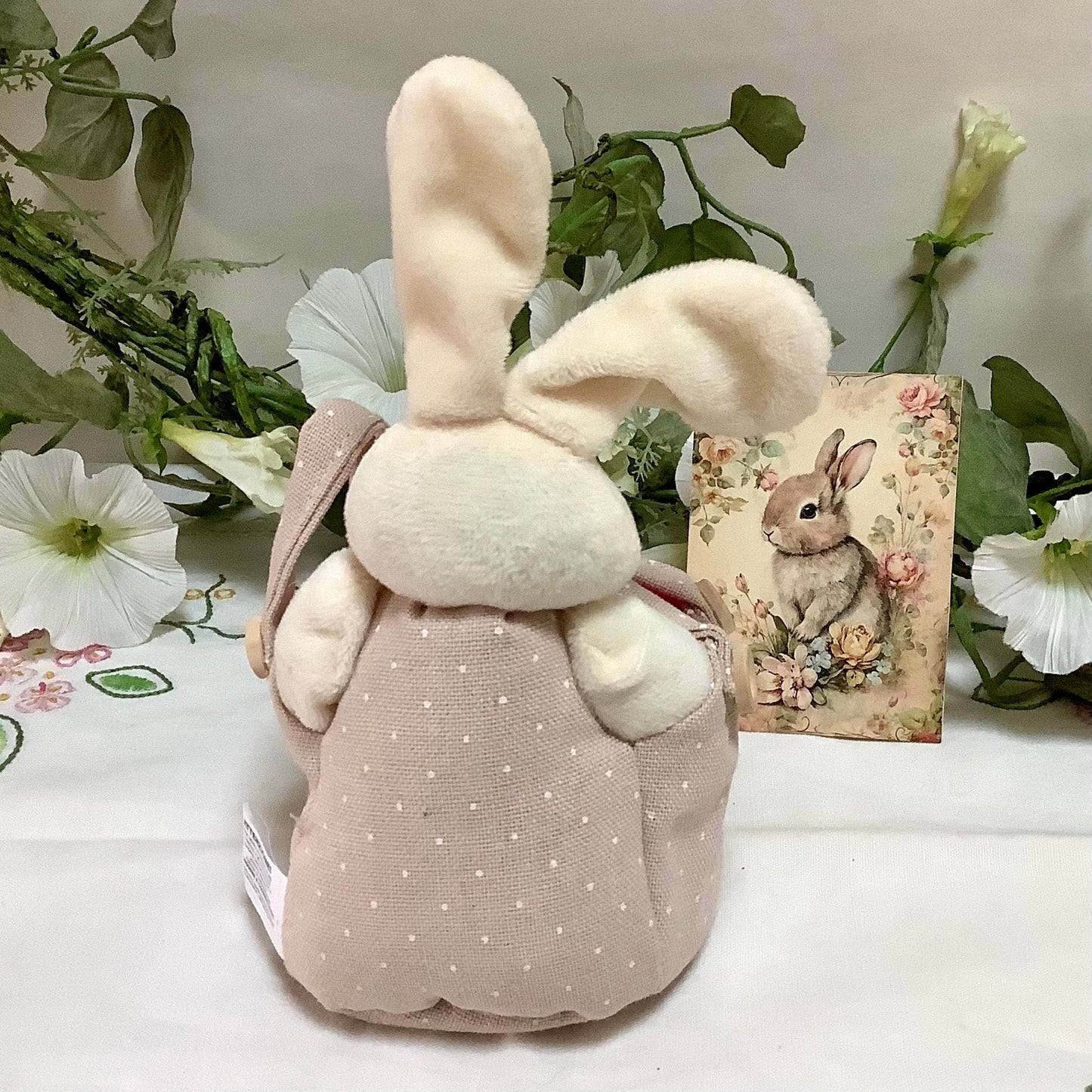 Lapin blanc peluche décoration pâques