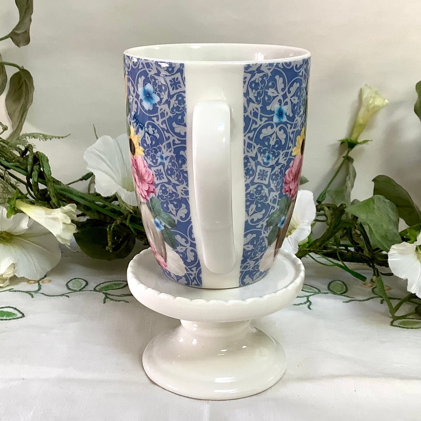 Mug porcelaine bleu lapin ht 10 cm