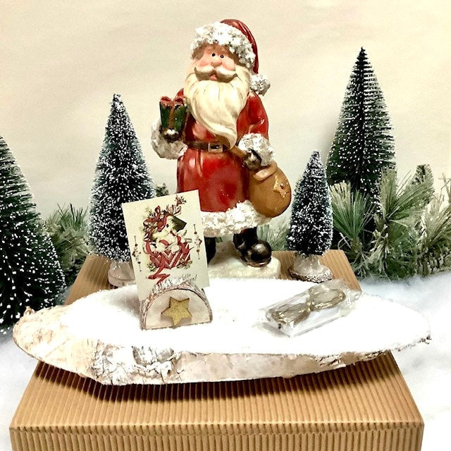 Composition de Noël lumineuse Père Noël cadeau ht 24.5 cm