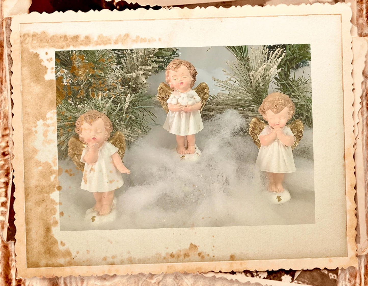 Figurines anges de Noël résine coffret 3 anges ht 8.5 cm