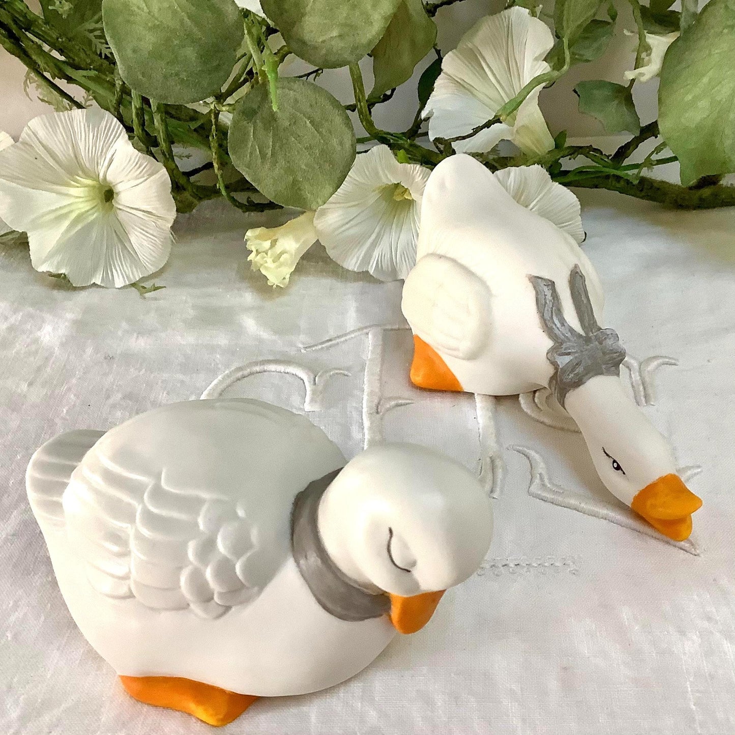 Figurines vintage oies collection porcelaine biscuit ht 5.5 cm