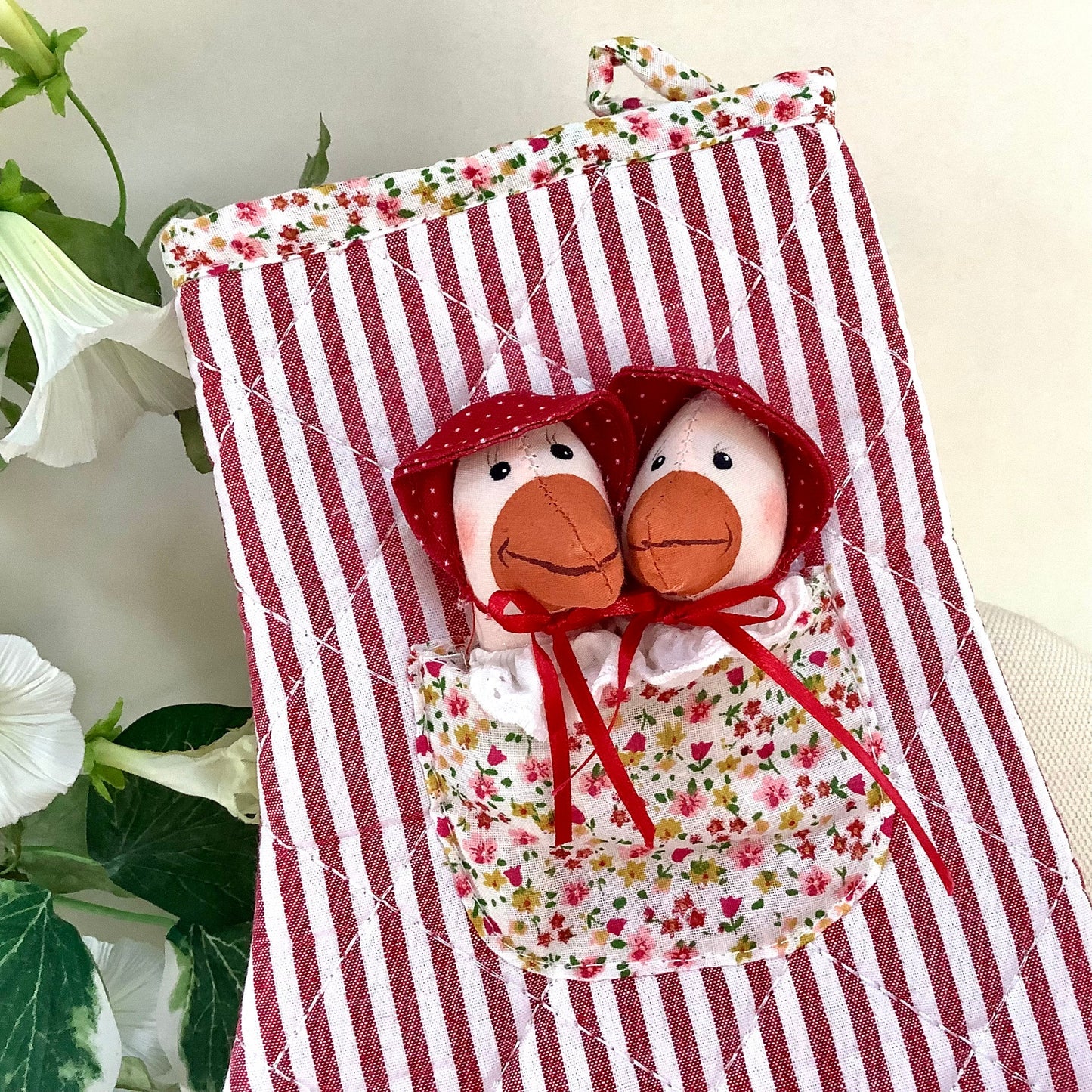 Maniques gants de four oies rayures  rouge et fleurs la galleria ht 30 cm