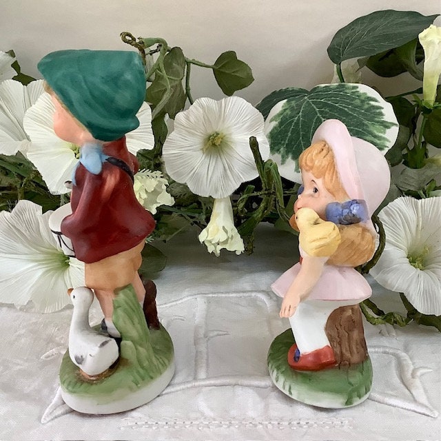 Figurine petit couple enfants porcelaine ht 12 cm vintage
