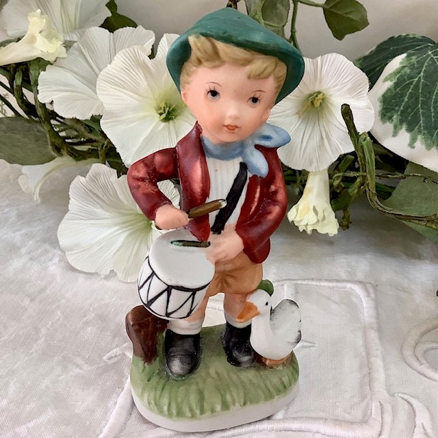 Figurine petit couple enfants porcelaine ht 12 cm vintage