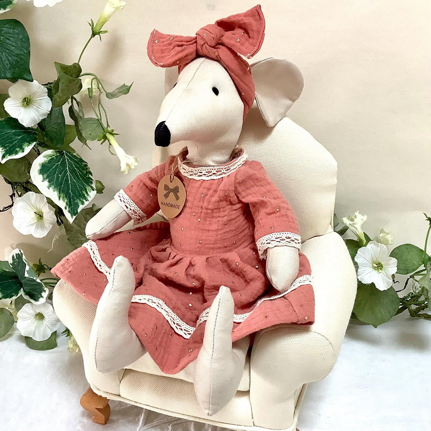 Peluche tissu souris robe rouge dentelle  ht 38 cm