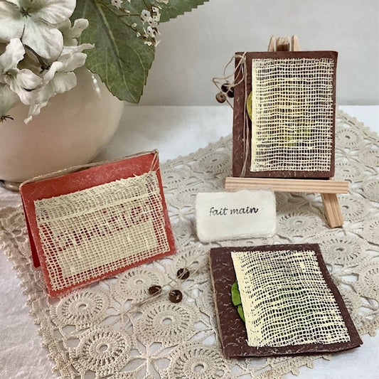 Petites cartes amitié feuille papier artisanal bruit de cadre