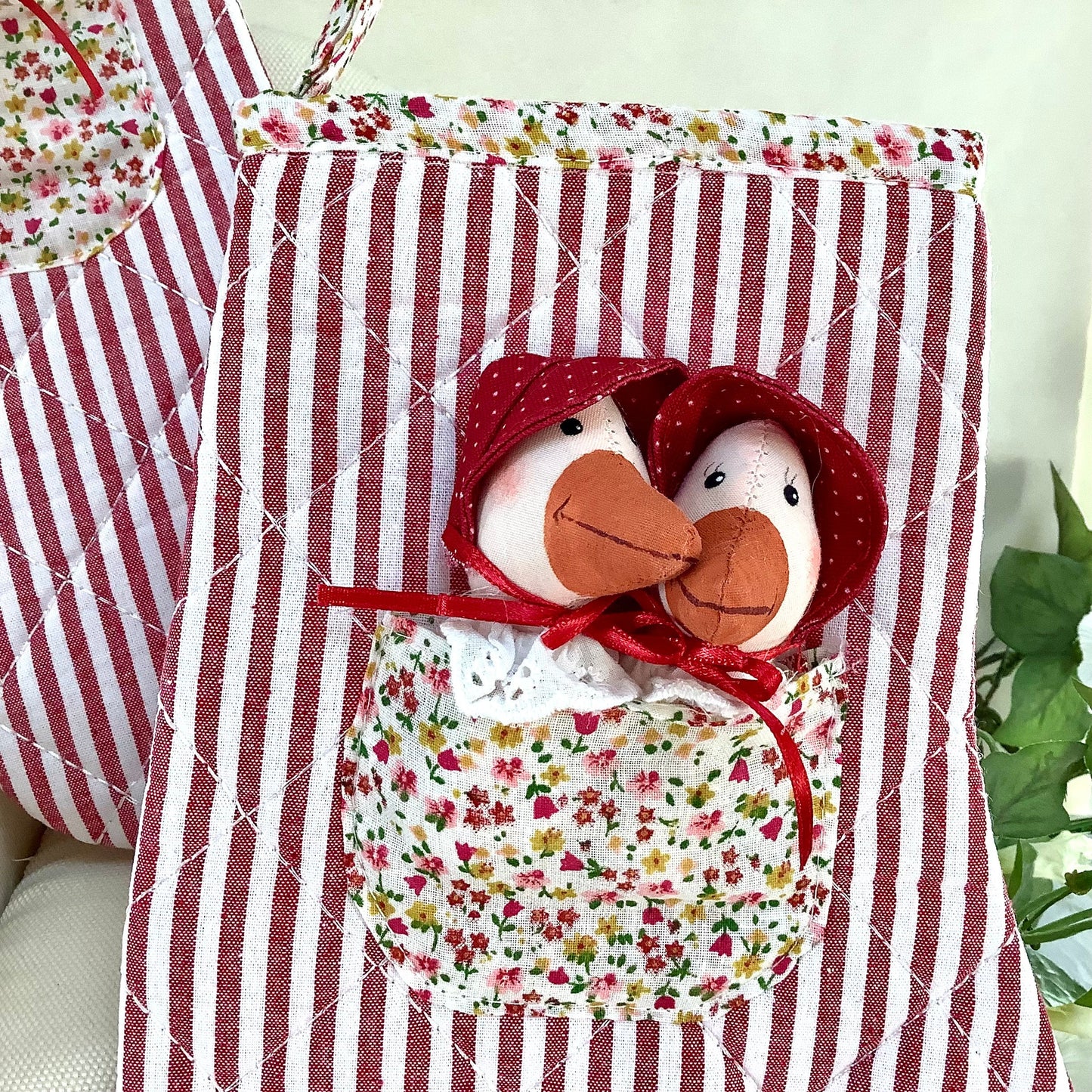 Maniques gants de four oies rayures  rouge et fleurs la galleria ht 30 cm