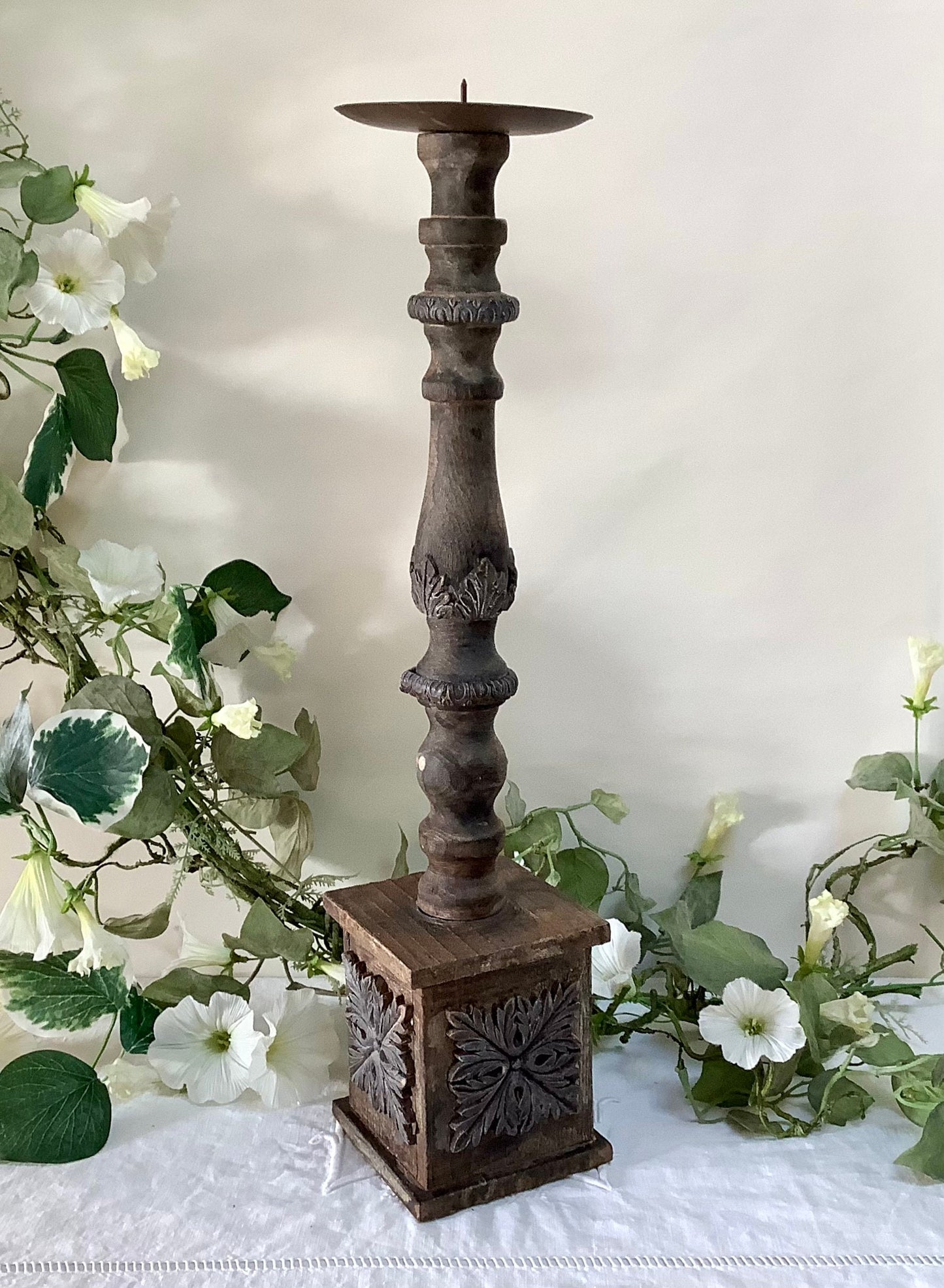 Bougeoir pilier pique cierge bois sculpté vintage ht 43 cm