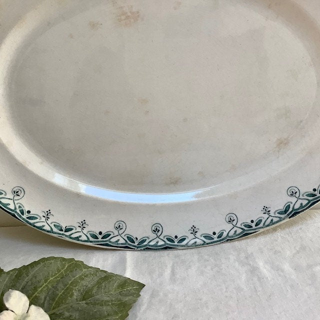 Grand plat ovale faïence Creil et Montereau vert vintage