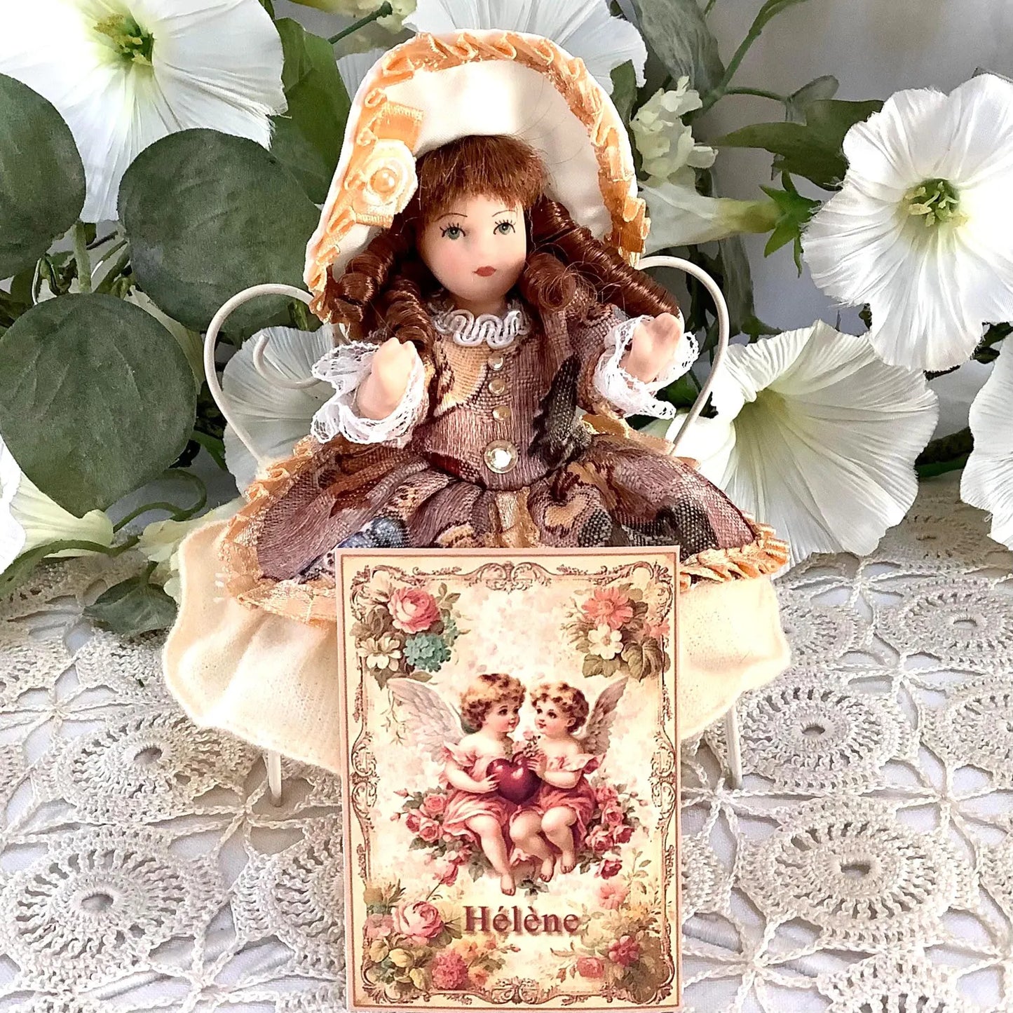 Hélène poupée porcelaine miniature vintage ht 13 cm