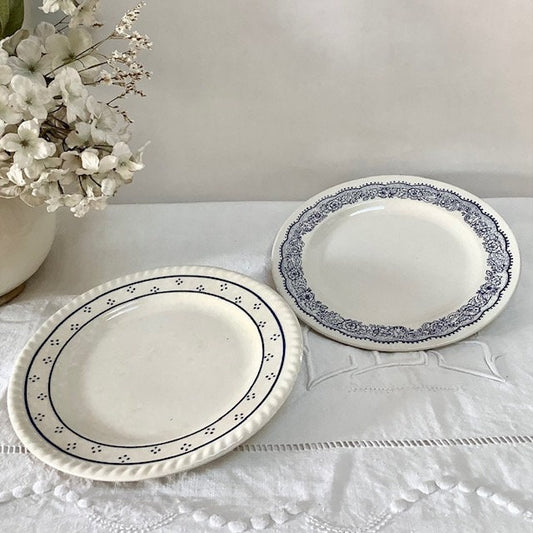 Assiettes a desserts  faïence blanc bleu vintage