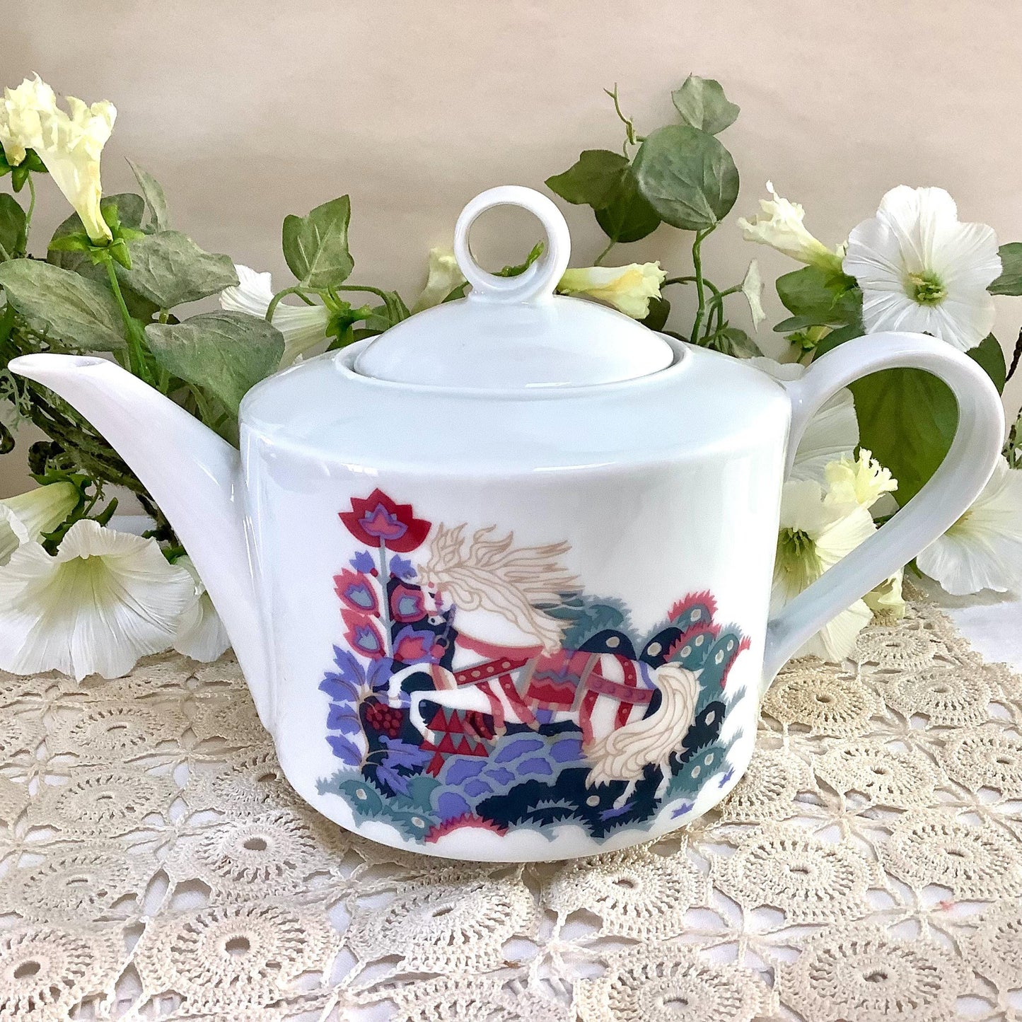 Cafetière théière pot à lait porcelaine blanche cheval création alpac vintage