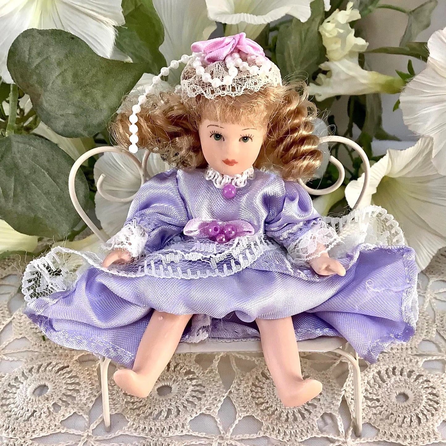 Lucie poupée porcelaine miniature vintage ht 12 cm