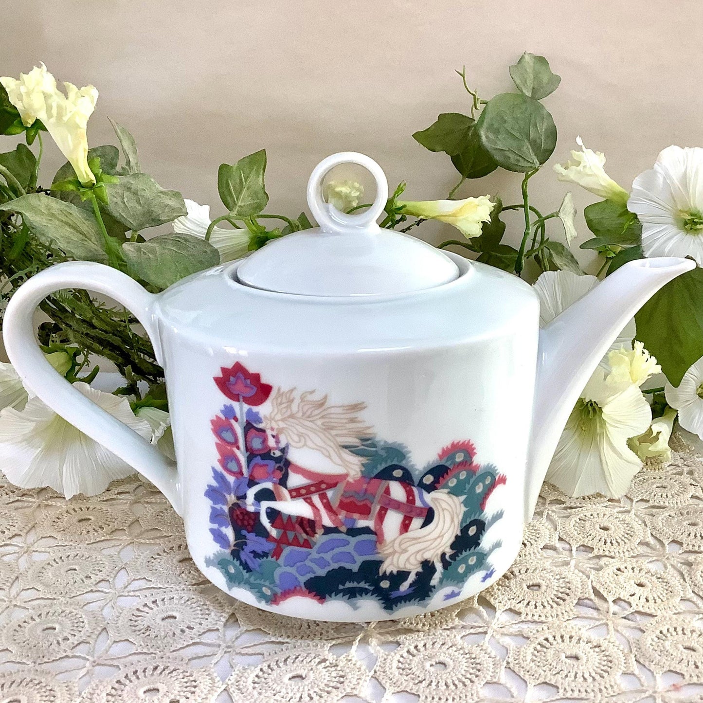 Cafetière théière pot à lait porcelaine blanche cheval création alpac vintage