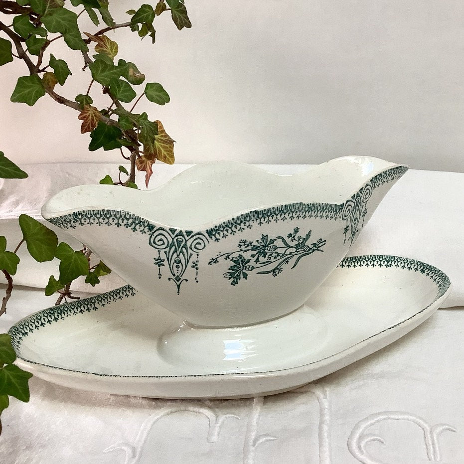 Saucière et assiette creuse faïence vintage  Saint Amand 