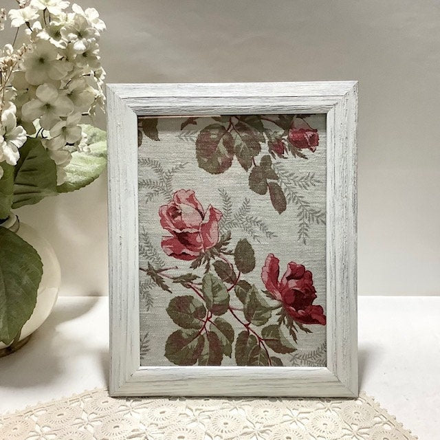 Tableau cadre bois blanc lin roses anciennes vintage