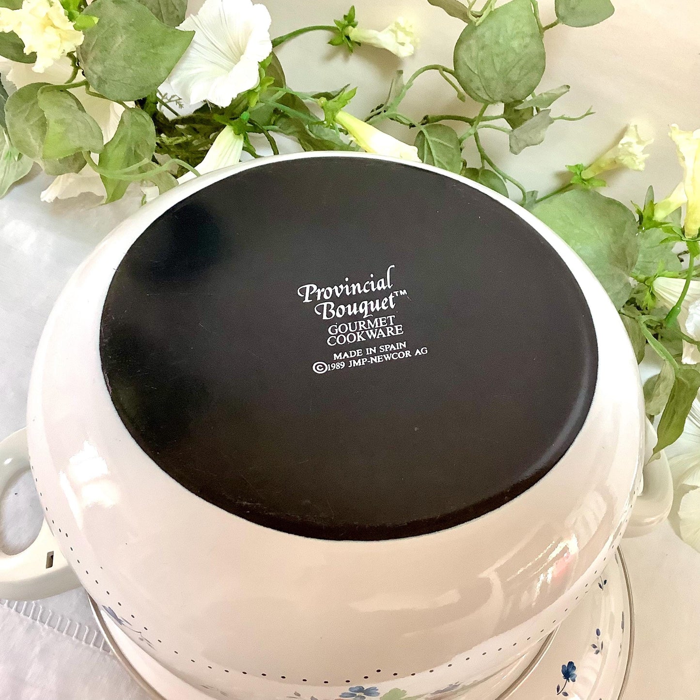 Cocotte émaillée faitout provincial bouquet vintage 80 modèle B