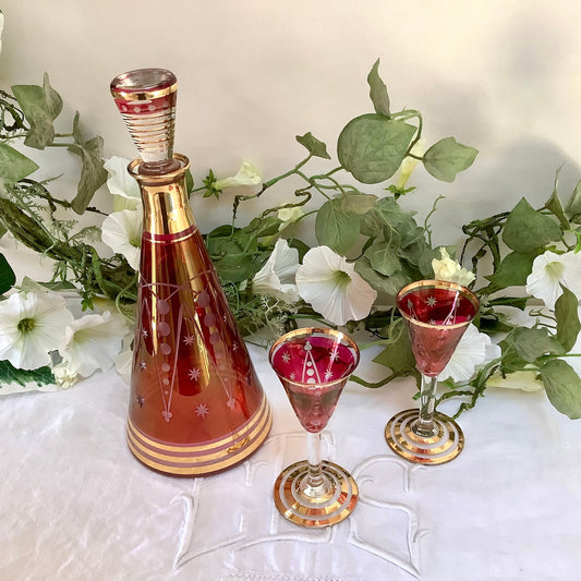 Carafe et verres  à liqueur cristal taillé rubis cristalor vintage