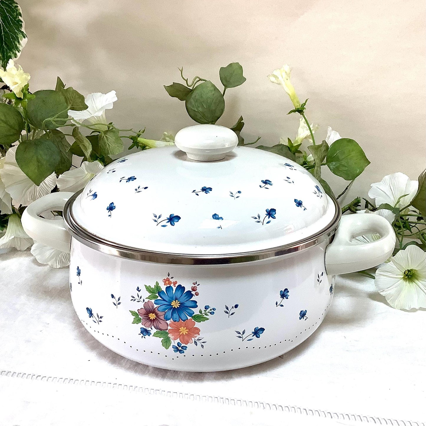 Cocotte émaillée faitout provincial bouquet vintage 80 modèle A