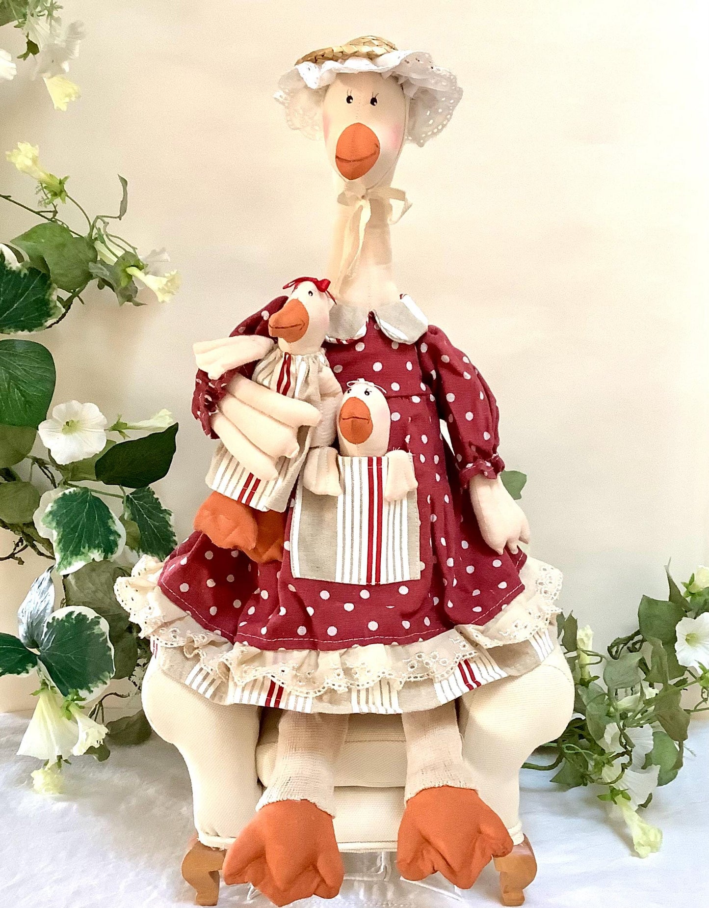  Oie déco tissu robe pois rouge blanc avec deux oisons, La Galleria vintage 53 cm
