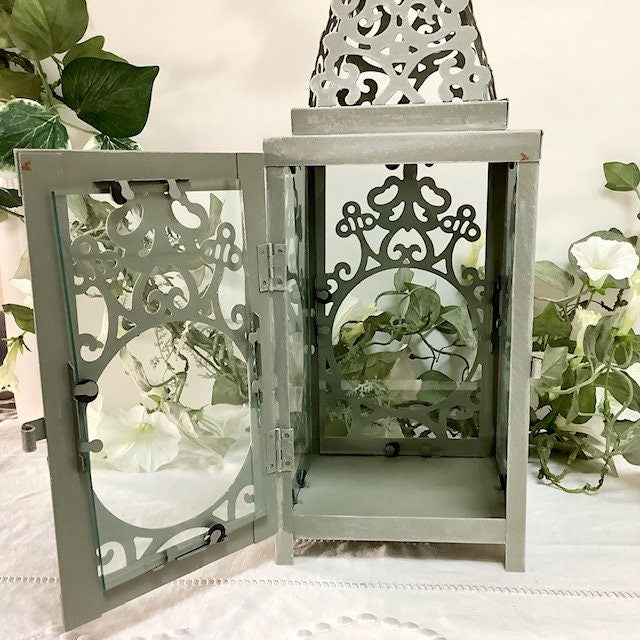  Lanterne métal gris ajouré 38 cm hauteur vitres verre vintage, à poser suspendre