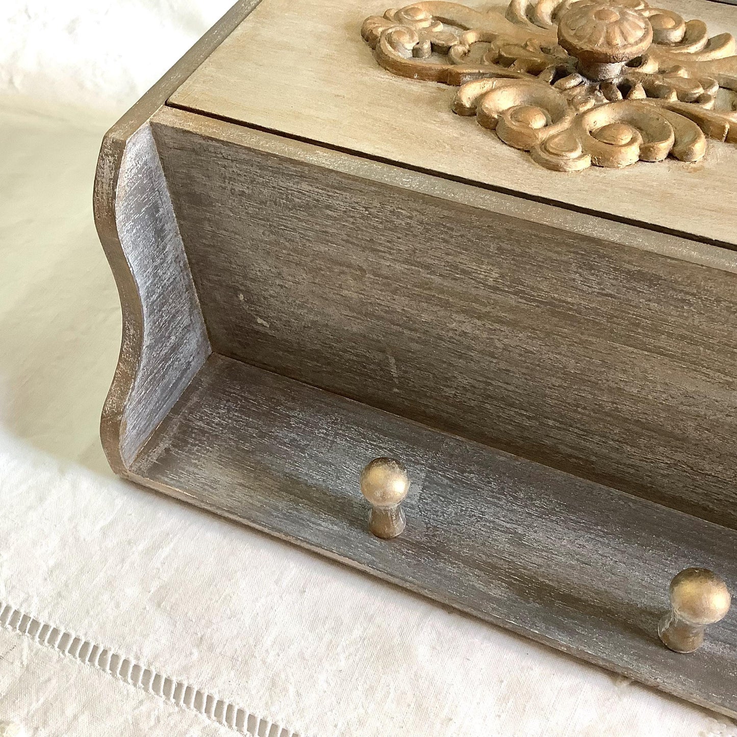 Étagère murale bois patiné 2 tiroirs 4 accroches ht 21 cm