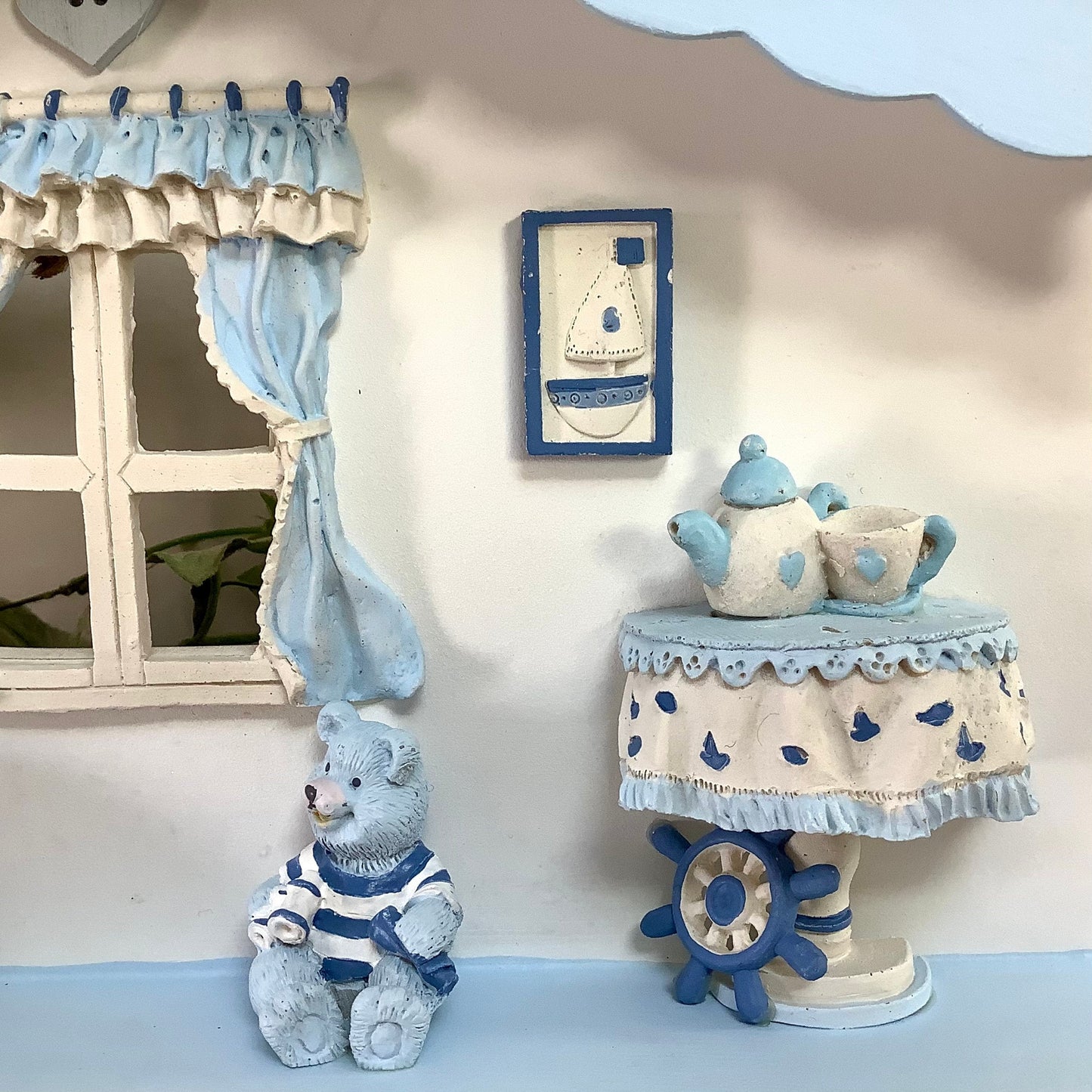Porte manteaux enfant bleu résine bois vintage ht 24.5 cm