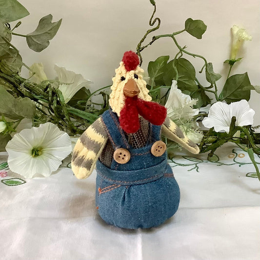 Petit coq a poser avec salopette vintage ht 12 cm