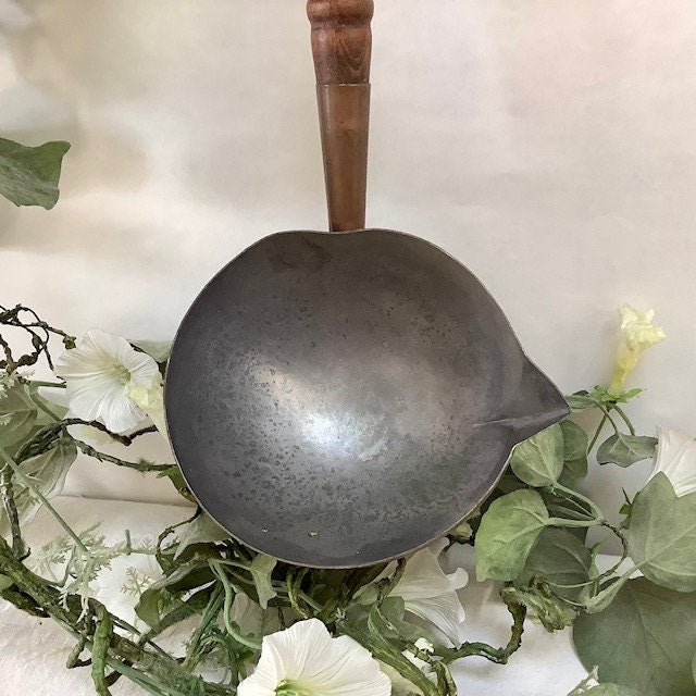 Grande louche cuivre étamé manche bois 54 cm vintage