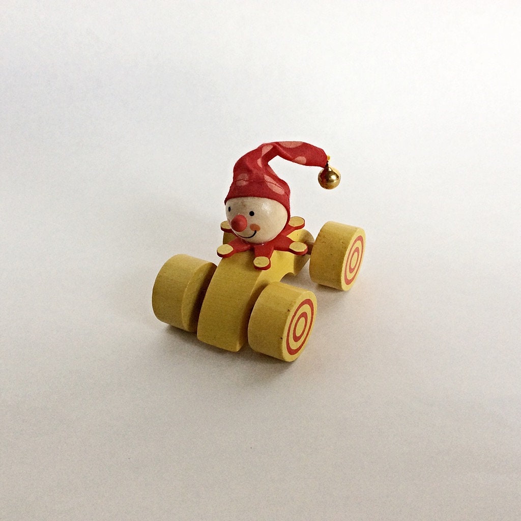Jeu petites voitures bois bolides de clown