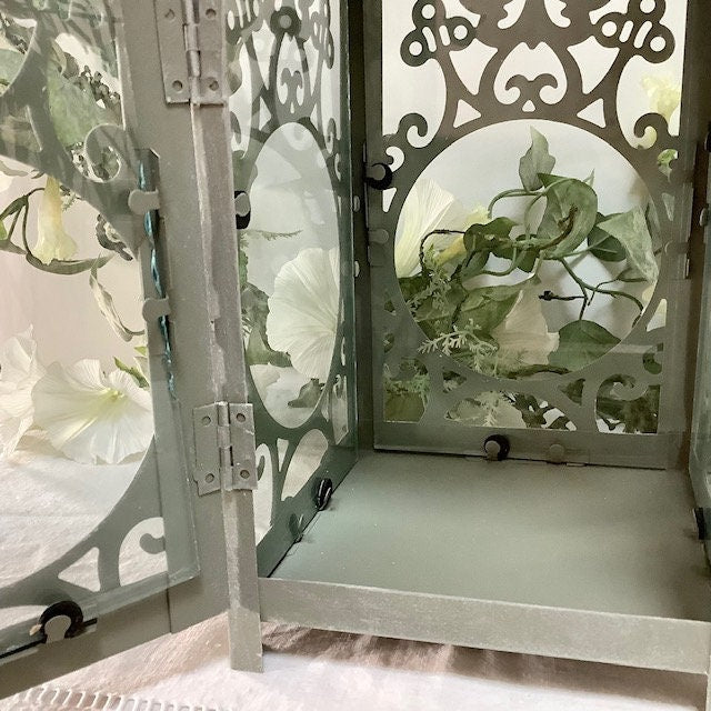 Lanterne métal gris ajouré 38 cm hauteur vitres verre vintage, à poser suspendre