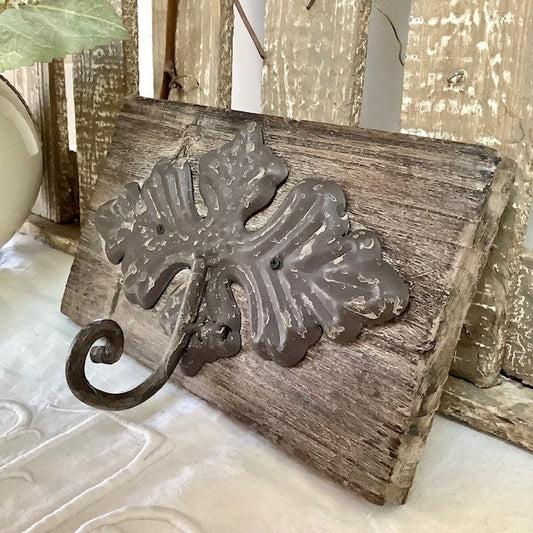 Patère porte manteau bois vintage avec accroche en métal