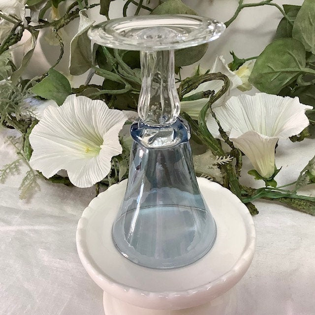 Verres à pieds liqueur vintage