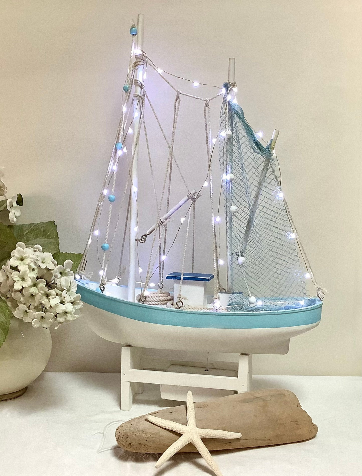 Grand bateau bois bleu blanc  lumière led vintage ht  54.5 cm