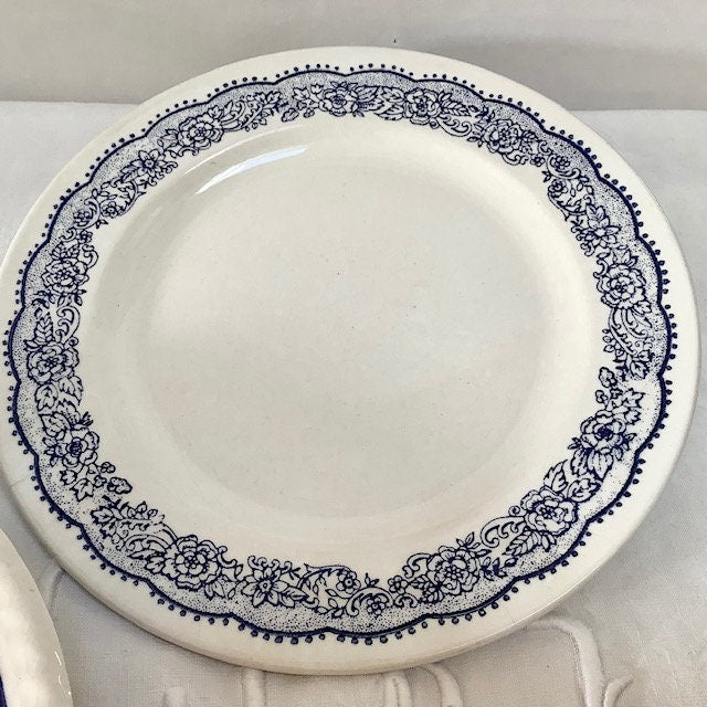 Assiettes a desserts  faïence blanc bleu vintage