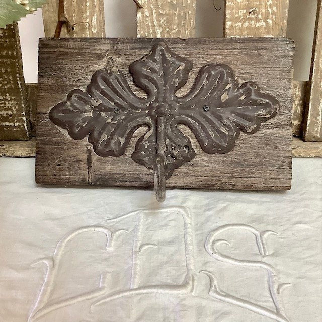 Patère porte manteau bois vintage avec accroche en métal