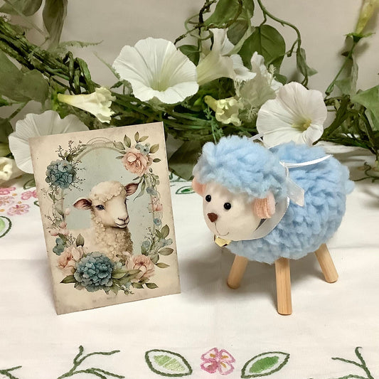 Mouton peluche bleu décoration pâques 