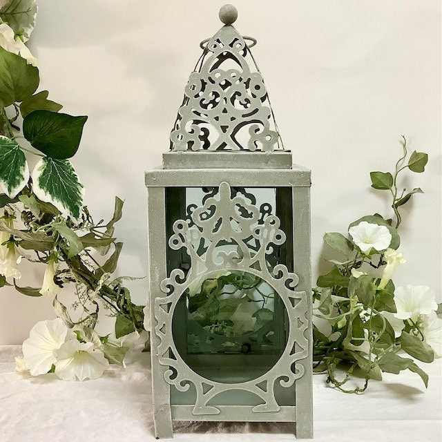  Lanterne métal gris ajouré 38 cm hauteur vitres verre vintage, à poser suspendre