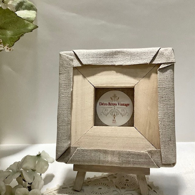 Petit tableau lin roses anciennes avec chevalet vintage