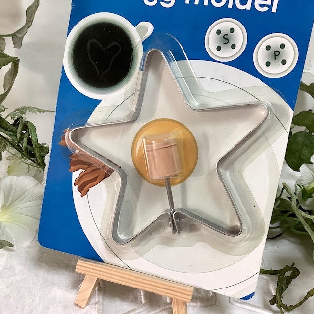 Moule à œufs frits métal étoile