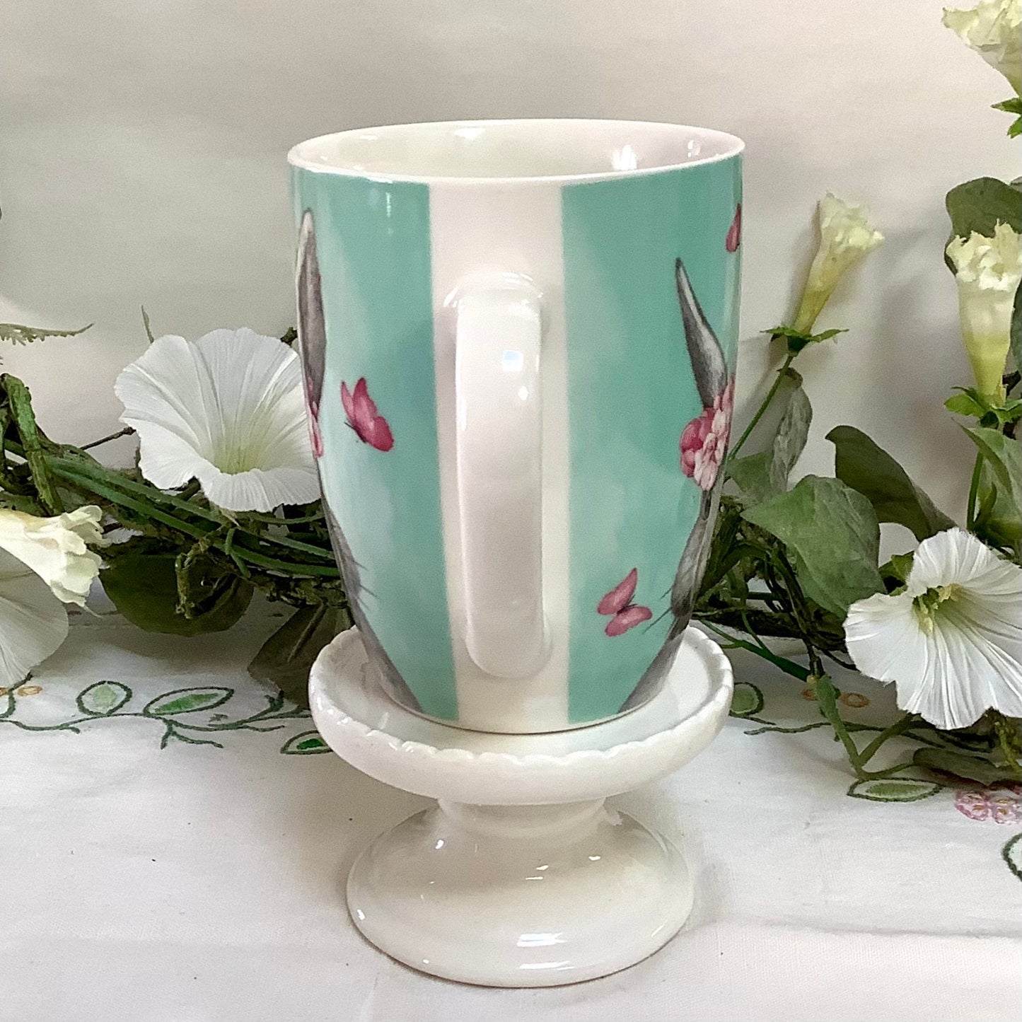 Mug porcelaine vert lapin ht 10 cm