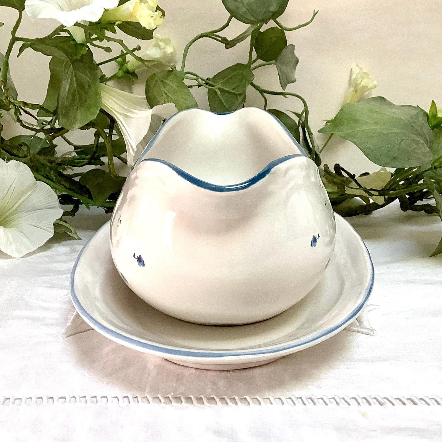 Saucière provincial bouquet grès  émaillé vintage 80