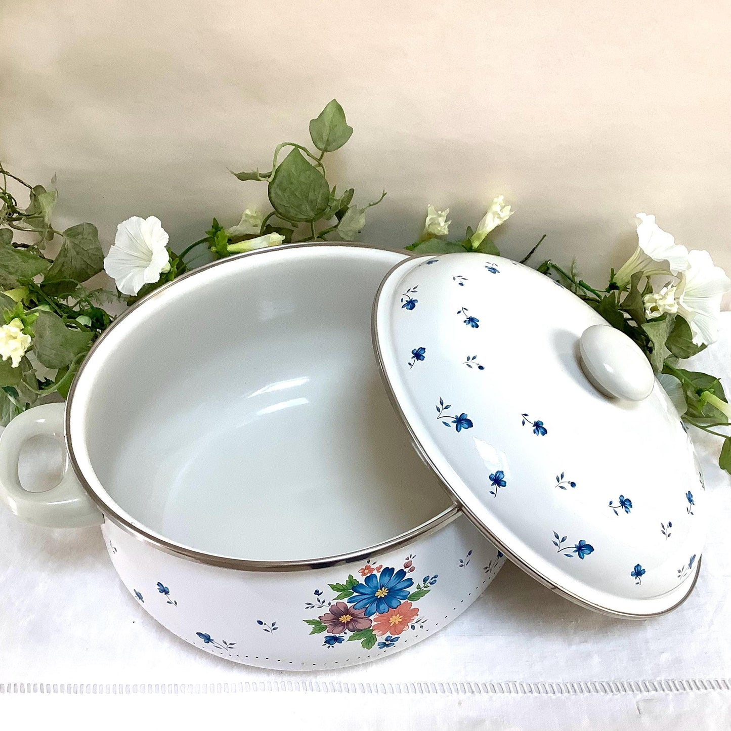Cocotte émaillée faitout provincial bouquet vintage 80 modèle C