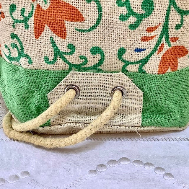 Sac de plage imperméable toile de jute beige arabesque vert ht 40 cm