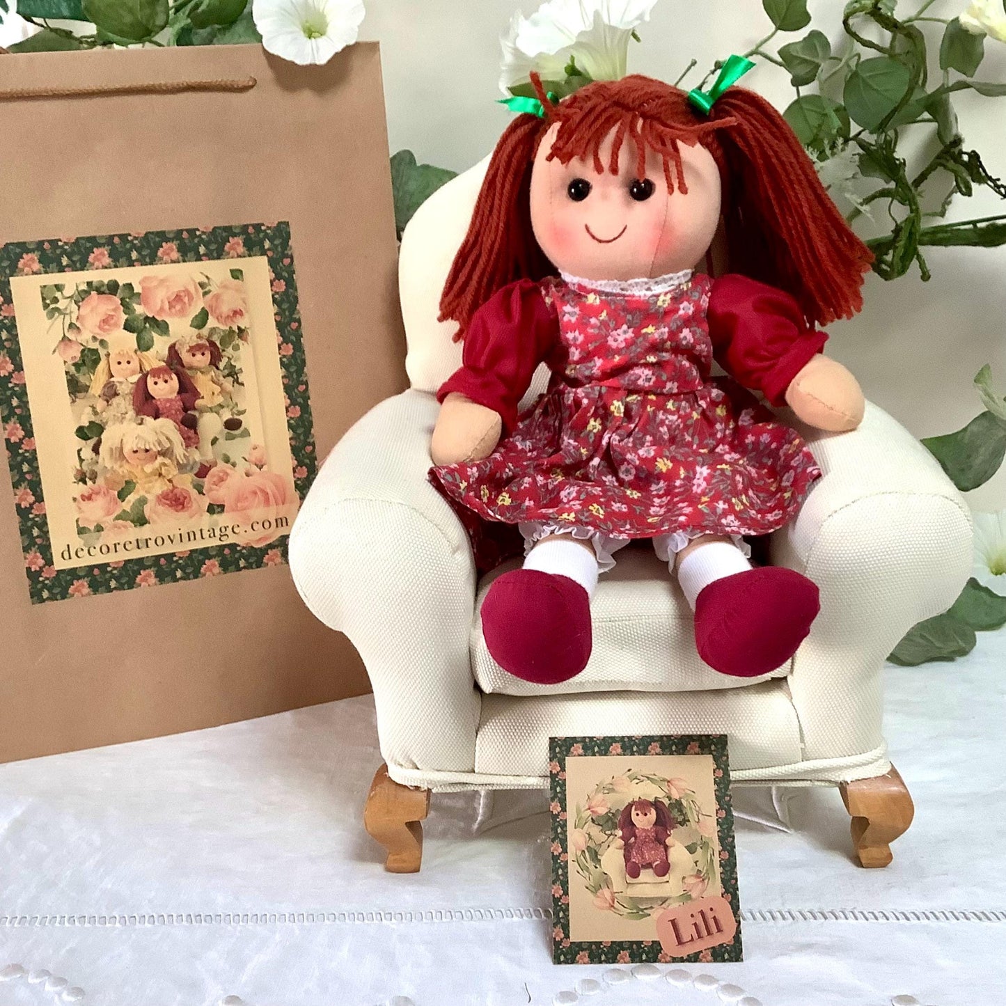 Poupée de chiffon tissu robe rouge modèle lili ht 30 cm