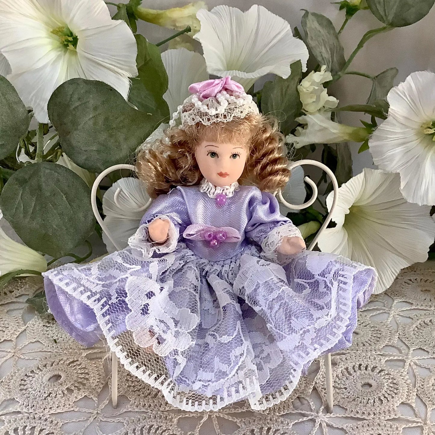 Lucie poupée porcelaine miniature vintage ht 12 cm