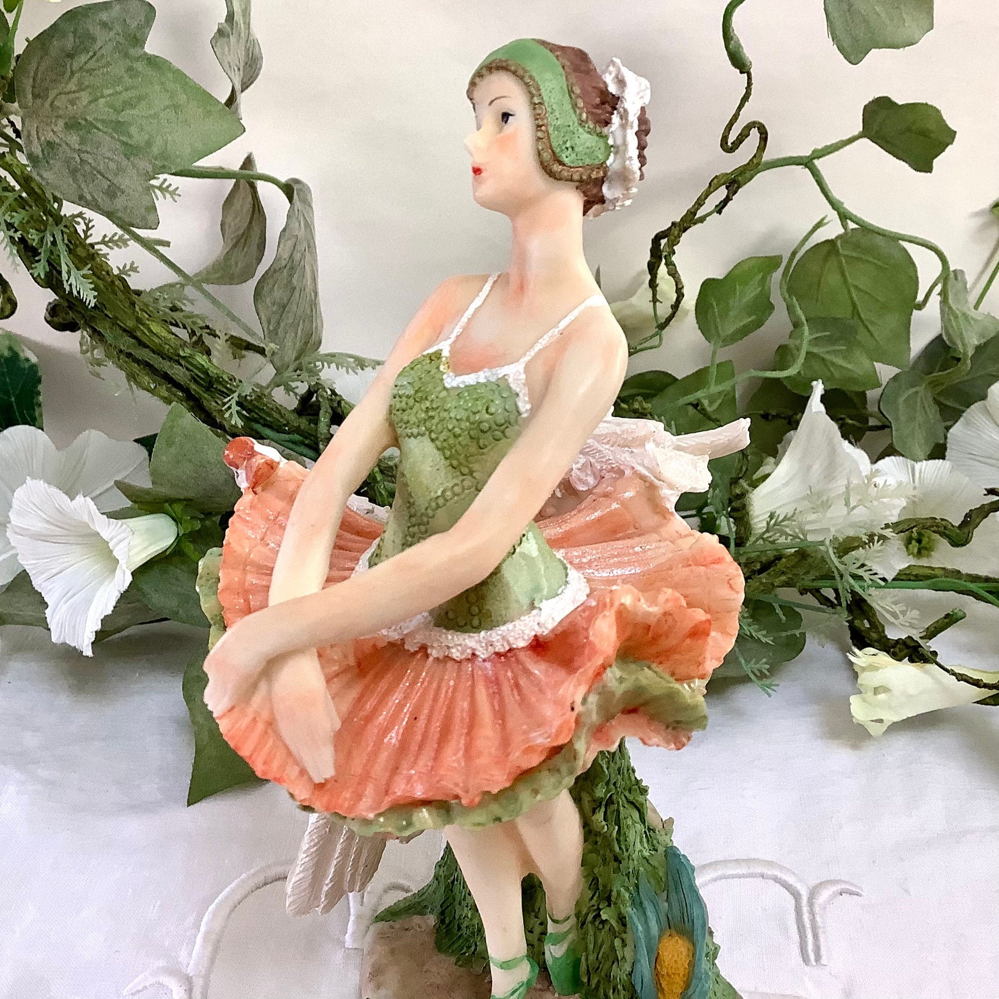 Figurine danseuse ballerine cygne résine lac des cygnes