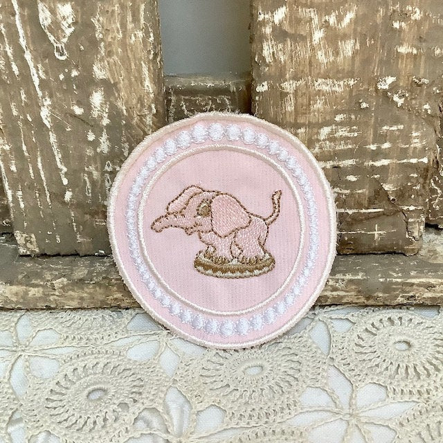 Écussons à coudre hérisson éléphants rose vintage