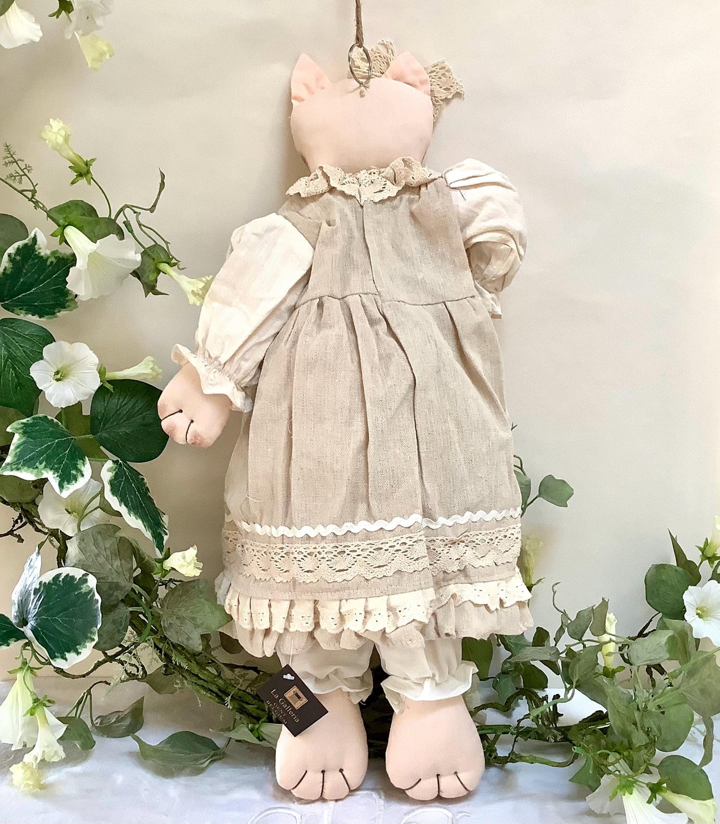 Porte sacs chat robe lin écrue avec deux chatons vintage ht 55 cm