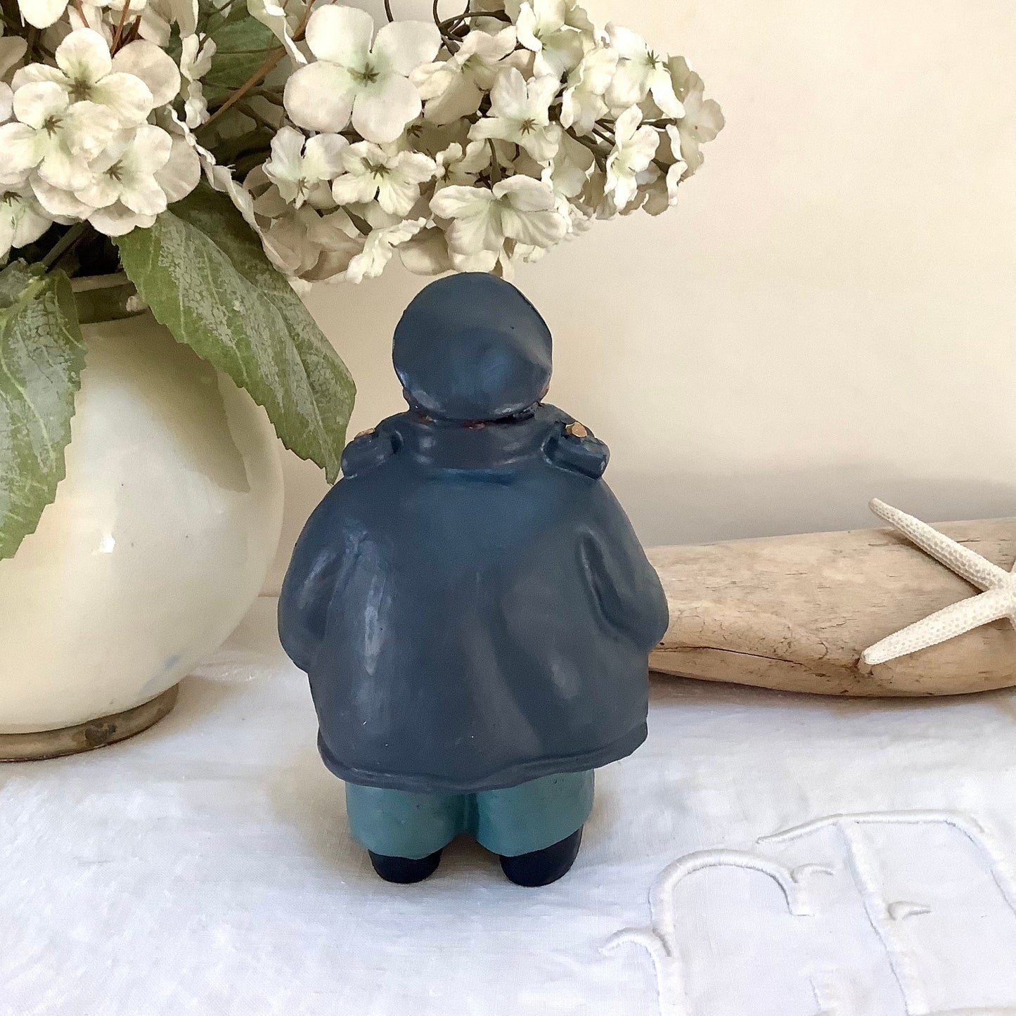 Figurine capitaine de marine rouge résine décoration marine ht 14.5 cm